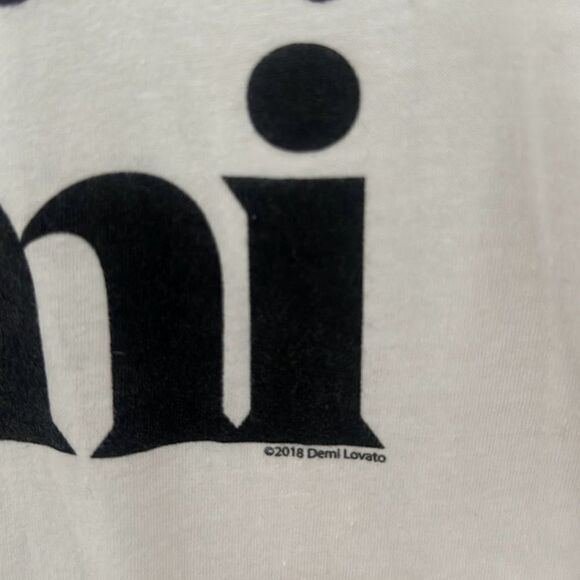 Gildan Softstyle Men's Ring Spun 2018 Demi Lovato Short Sleeve T-Shirt White XL - Picture 3 of 7